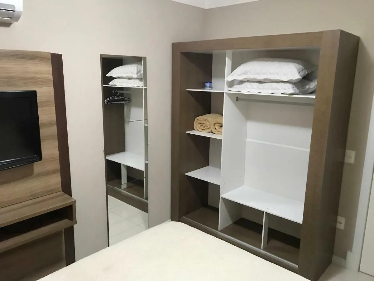 Lindo Apartamento Em Balneario Camboriu, 1 Quadra Do Mar